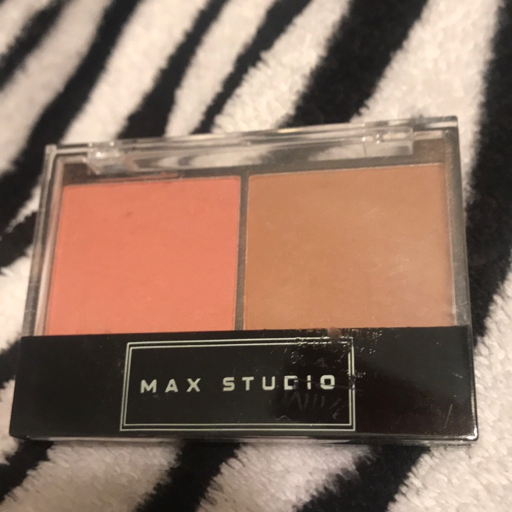 Blush and bronzer duo